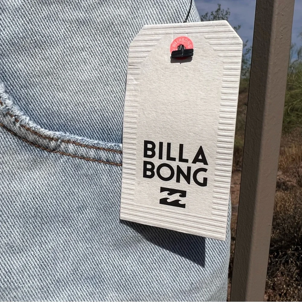 ⬇️💲Billabong NWT Women’s Denim Button Down Skirt Size 25 Lighter Denim 💯% Cotton - Picture 4 of 11